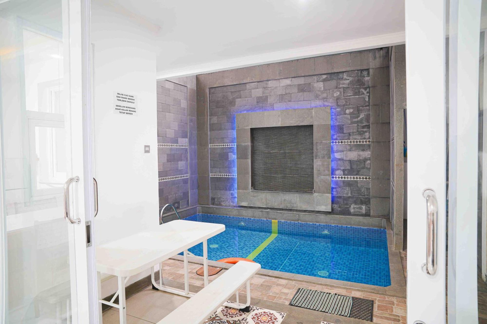 Schones Haus Private Pool & Netflix By Grorental Bandung Exterior foto